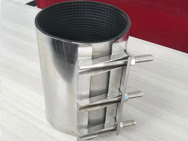 precautions for installation and operation of stainless steel pipe clamp